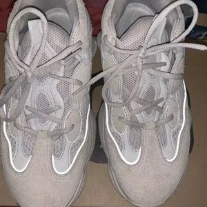 yeezy 500 blush Size 7
